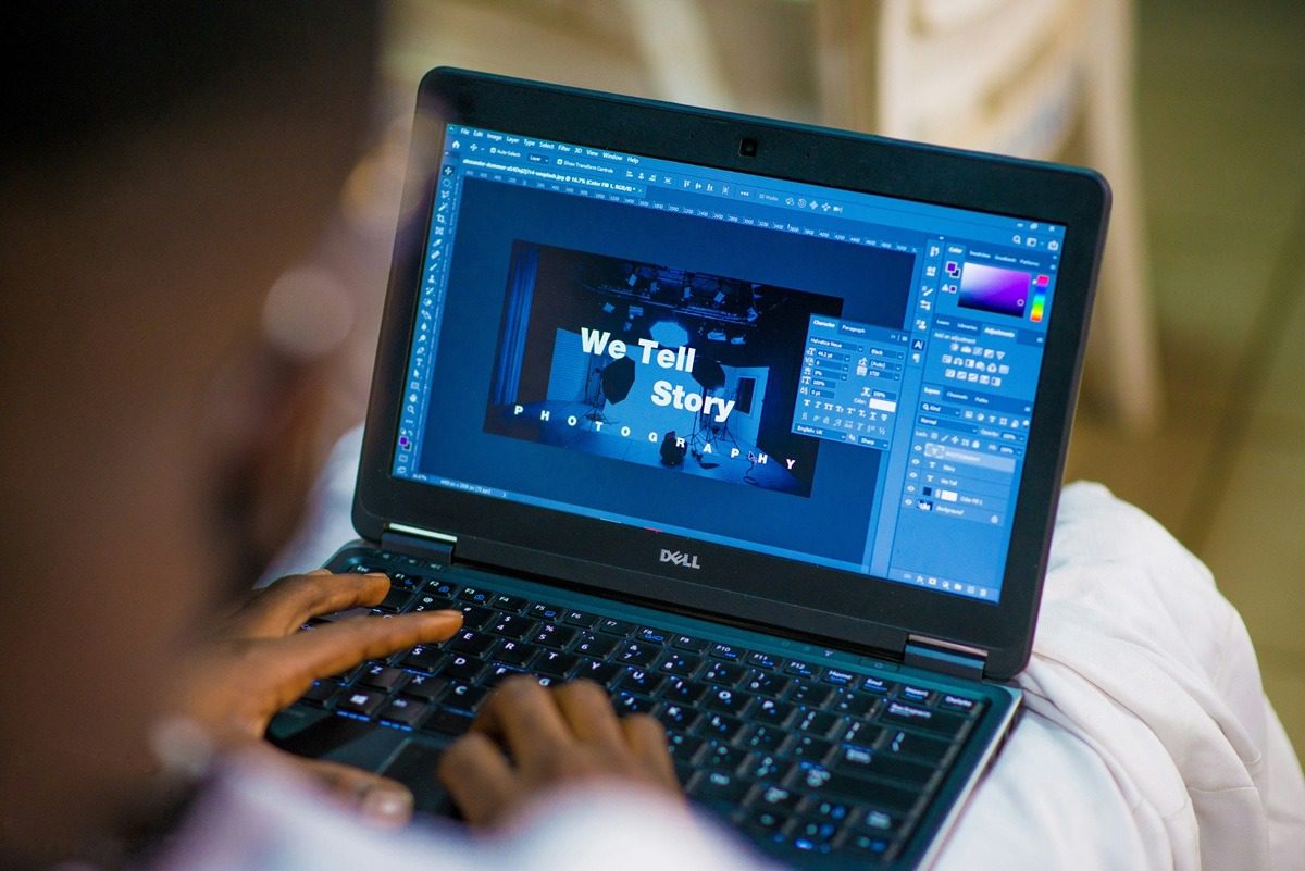 Why Outsourcing Graphic Design Makes Sense For Your Business